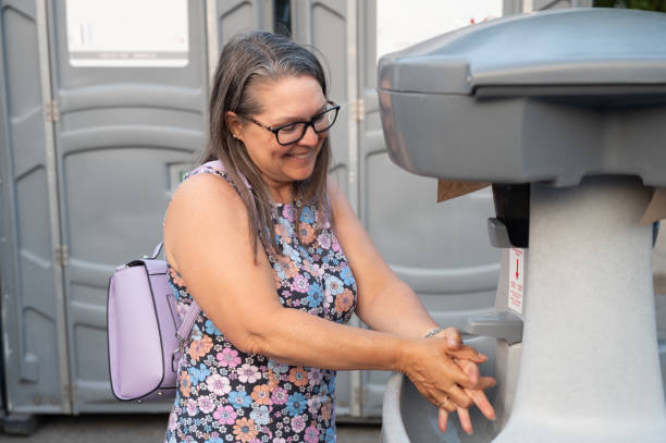Best Porta potty delivery and setup  in Floral Park, NY
